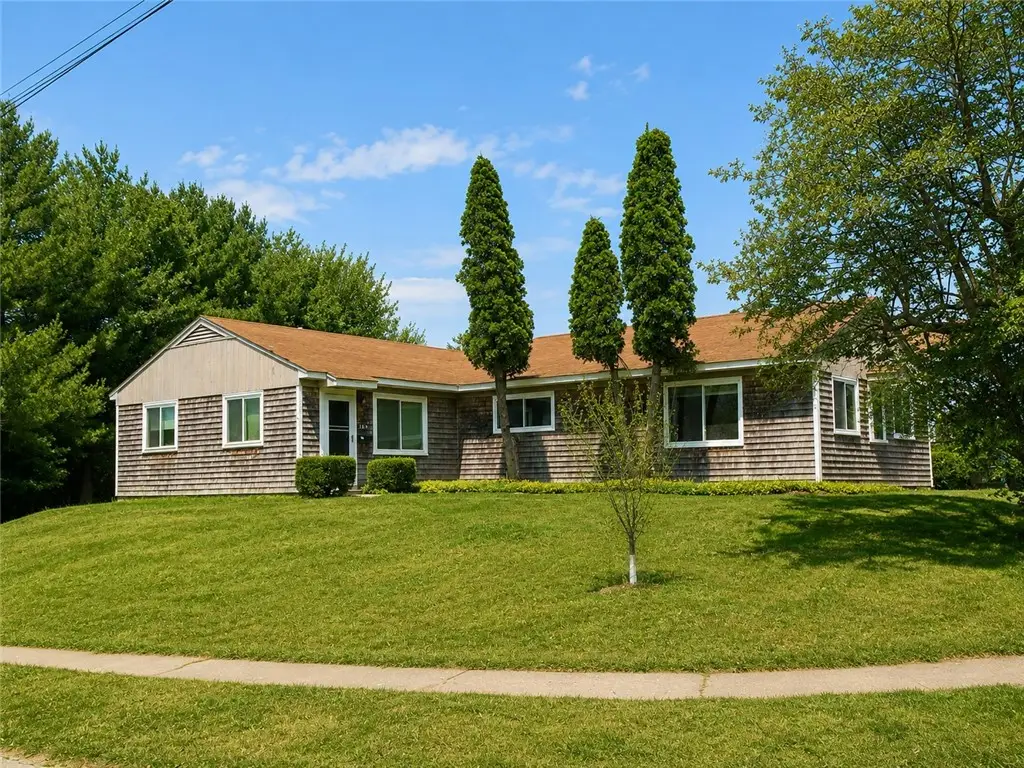 10 Ludlow Road, Middletown, RI 02842 - #1