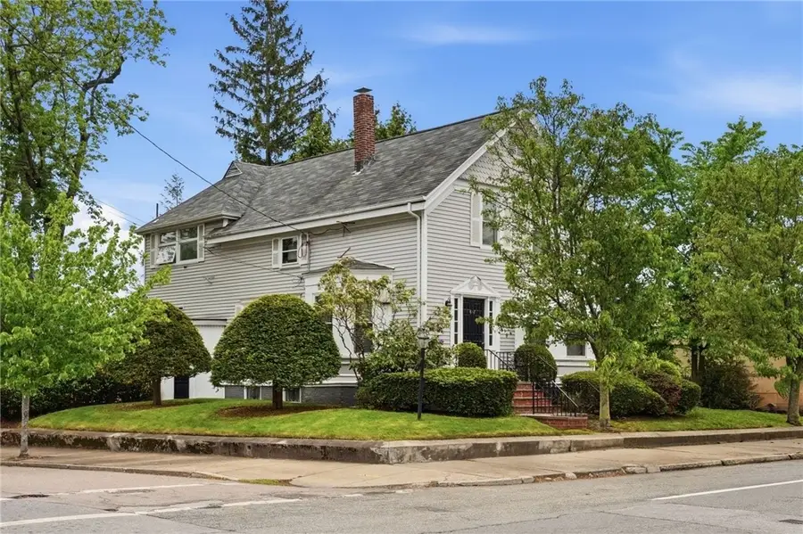 407 Smithfield Avenue, Pawtucket, RI 02860 - #2