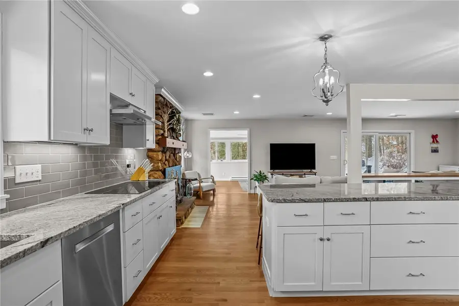 42 Georgiana Drive, Cumberland, RI 02864 - #3