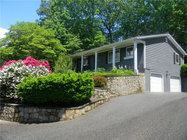 90 Quaker Drive, West Warwick, RI 02893