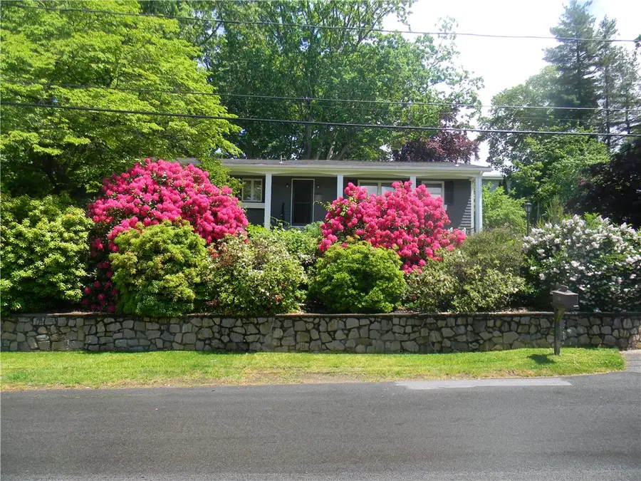90 Quaker Drive, West Warwick, RI 02893 - #3