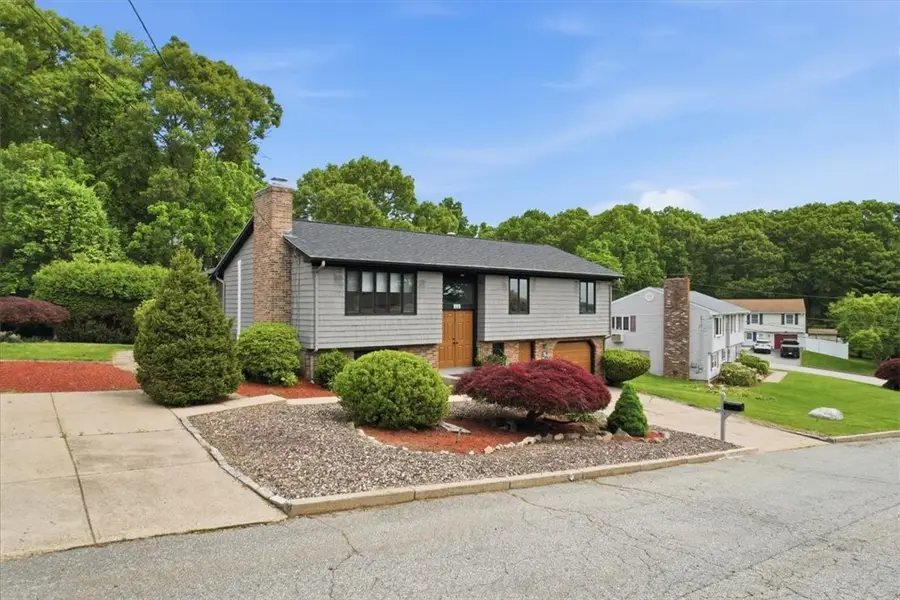101 Manchester Farm Road, North Providence, RI 02904 - #2