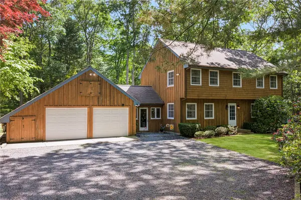 106 Wendy Lane, South Kingstown, RI 02879