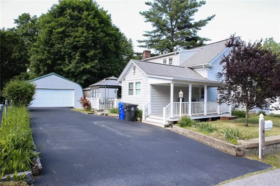 39 Sunrise Avenue, West Warwick, RI 02893 - #3