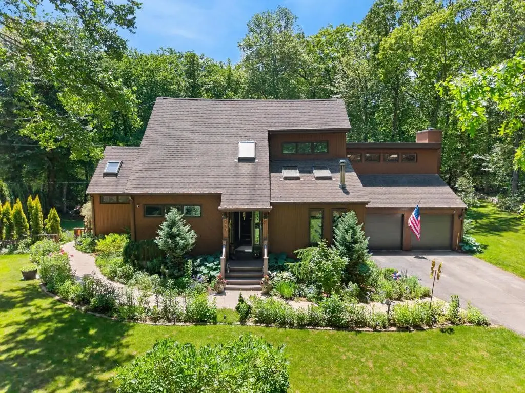 190 Stoney Hollow Road, Tiverton, RI 02878 - #1