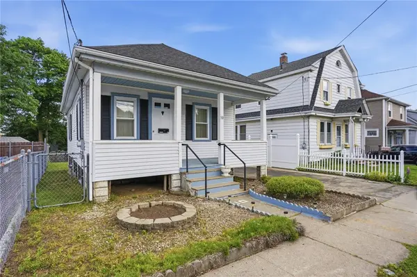10 Mayflower Street, East Providence, RI 02914
