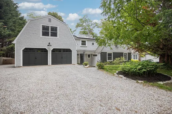 30 Standish Road, Jamestown, RI 02835