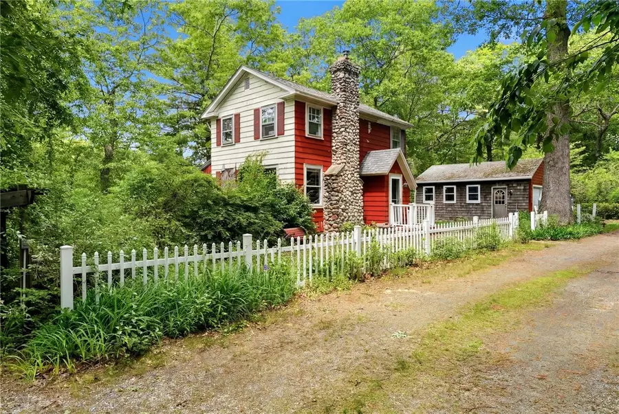 25 Pineland Street, North Kingstown, RI 02852 - #2