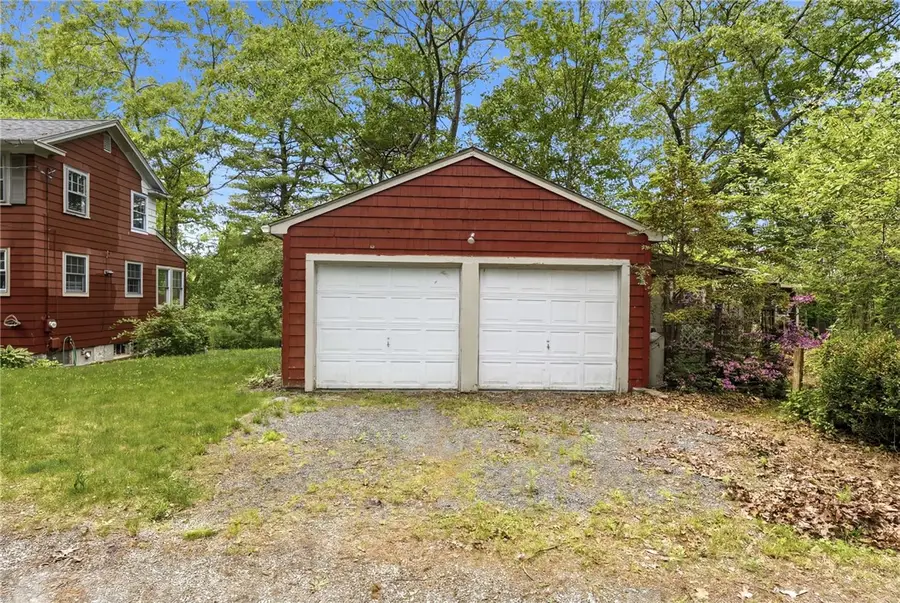 25 Pineland Street, North Kingstown, RI 02852 - #3