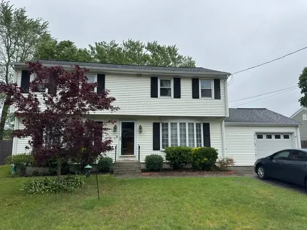 40 Pettis Drive, Warwick, RI 02889