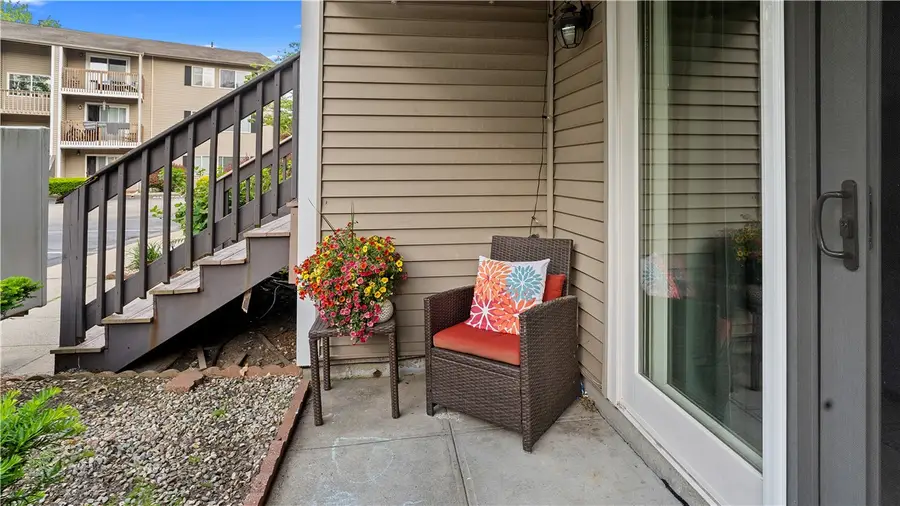 131 Fordson Avenue #4, Cranston, RI 02910 - #3