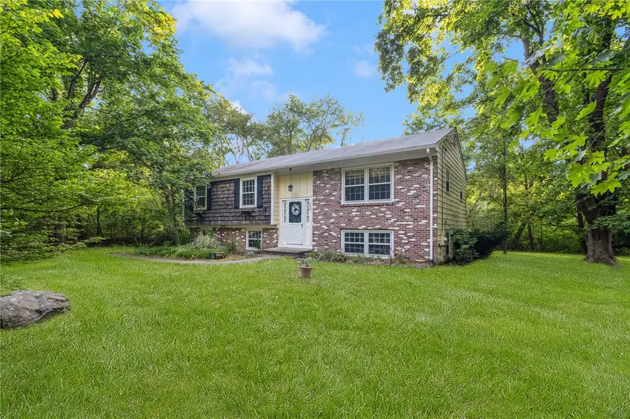 350 Essex Road, North Kingstown, RI 02852 - #2