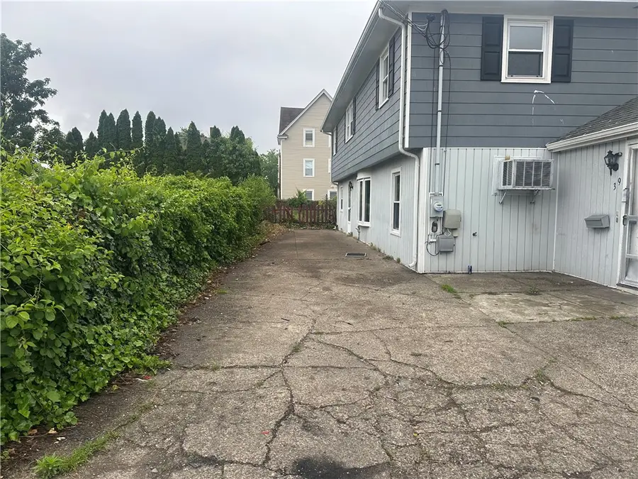 39 Locust Street, Pawtucket, RI 02860 - #3