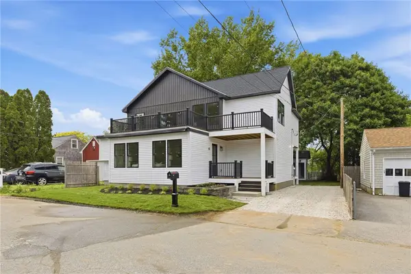 42 Orchard Avenue, Barrington, RI 02806
