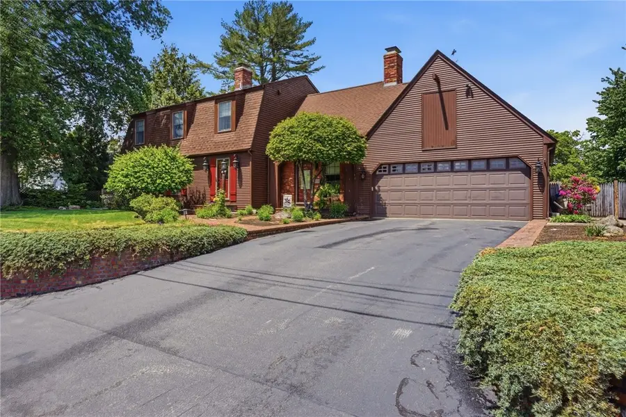 34 Robin Lane, West Warwick, RI 02893 - #2