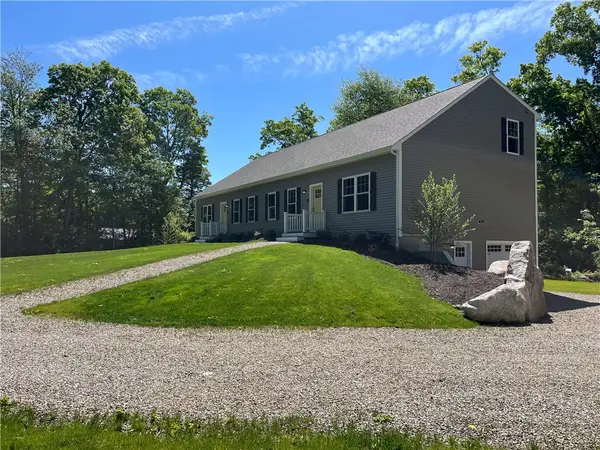 35 Glendale Avenue, Tiverton, RI 02878