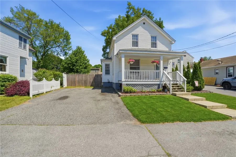 34 Lake Avenue, Barrington, RI 02806 - #2