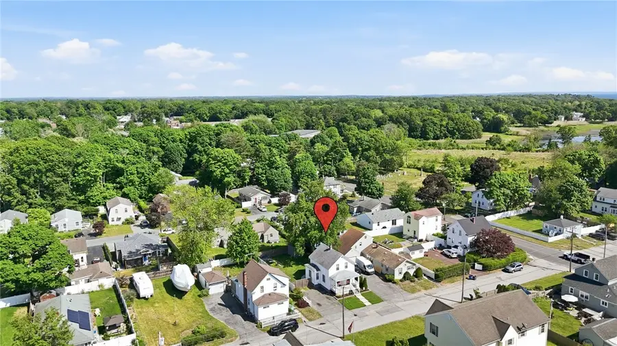 34 Lake Avenue, Barrington, RI 02806 - #3