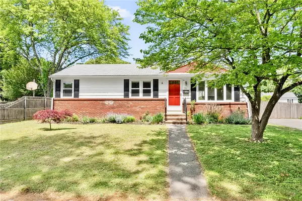 71 Plymouth Street, Cranston, RI 02920