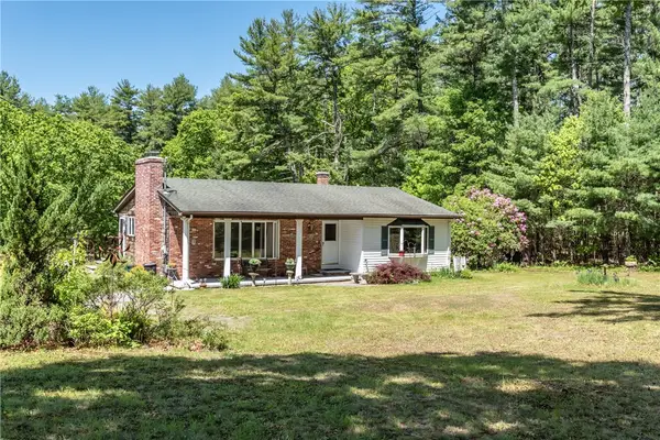282 Arcadia Rd Road, Richmond, RI 02832