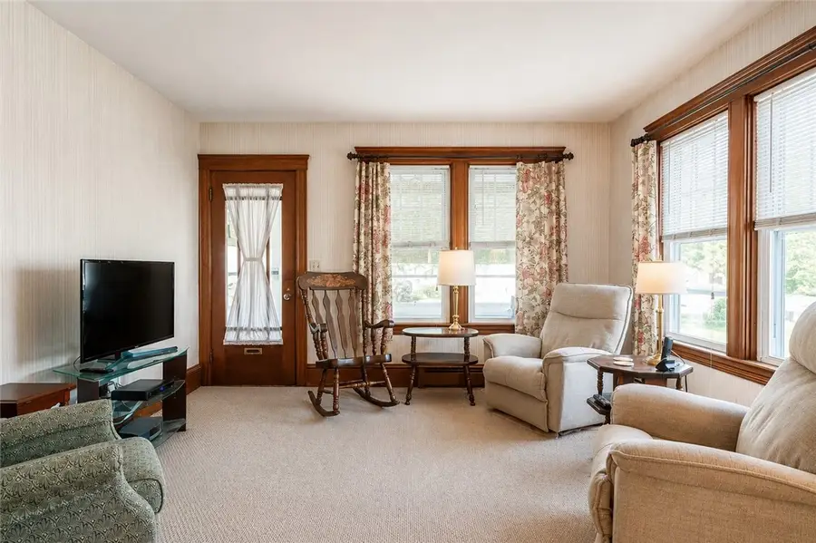 484 Daggett Avenue, Pawtucket, RI 02861 - #3