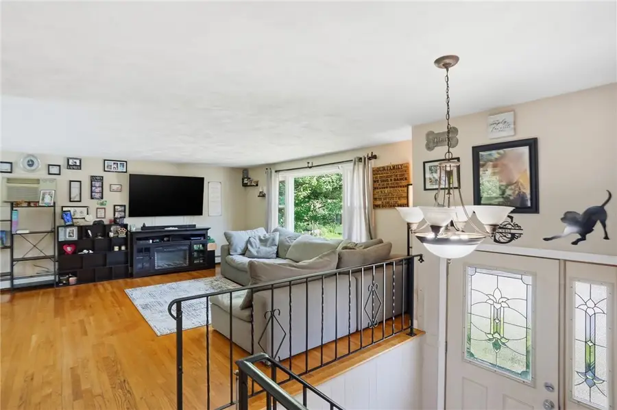 10 Faxon Street, West Warwick, RI 02893 - #3