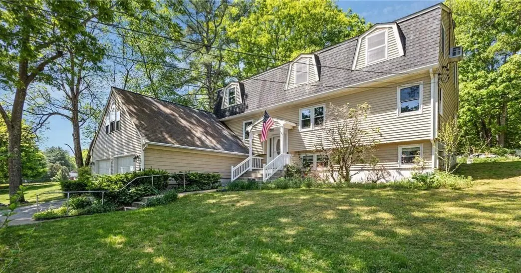 416 Farnum Pike, Smithfield, RI 02917 - #1