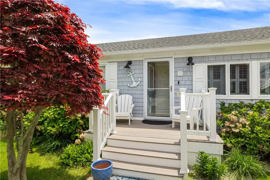 35 Willow Avenue, Narragansett, RI 02882 - #3