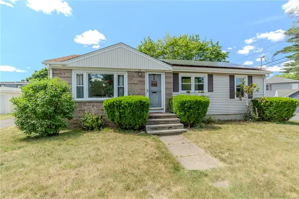 39 Fairview Avenue, East Providence, RI 02914