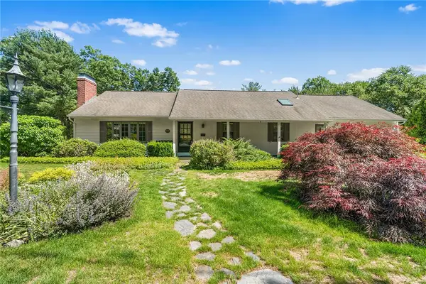 105 Fairfield Drive, North Kingstown, RI 02852