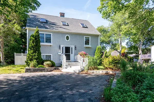 39 Wanda Street, Narragansett, RI 02882