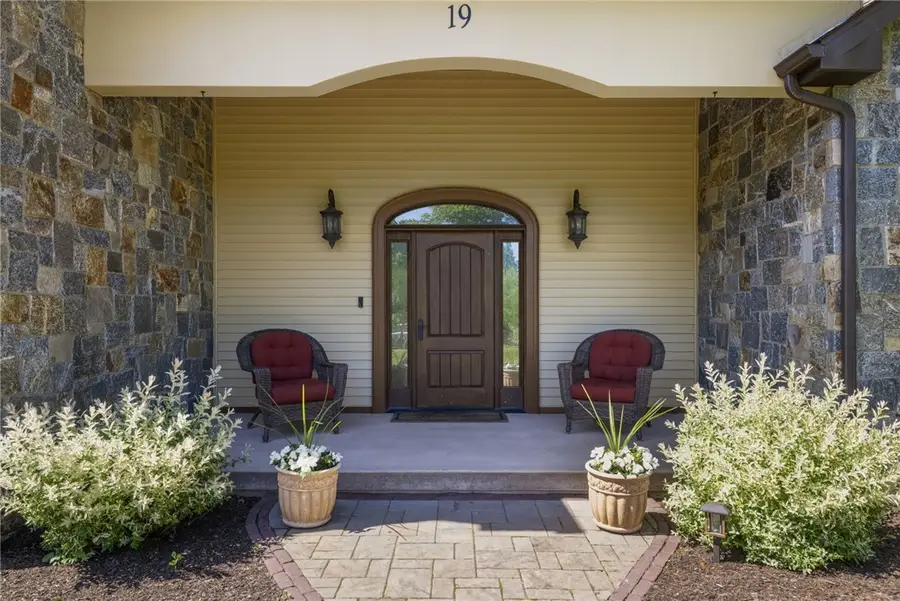 19 Blacksburt Court, Saunderstown, RI 02874 - #3