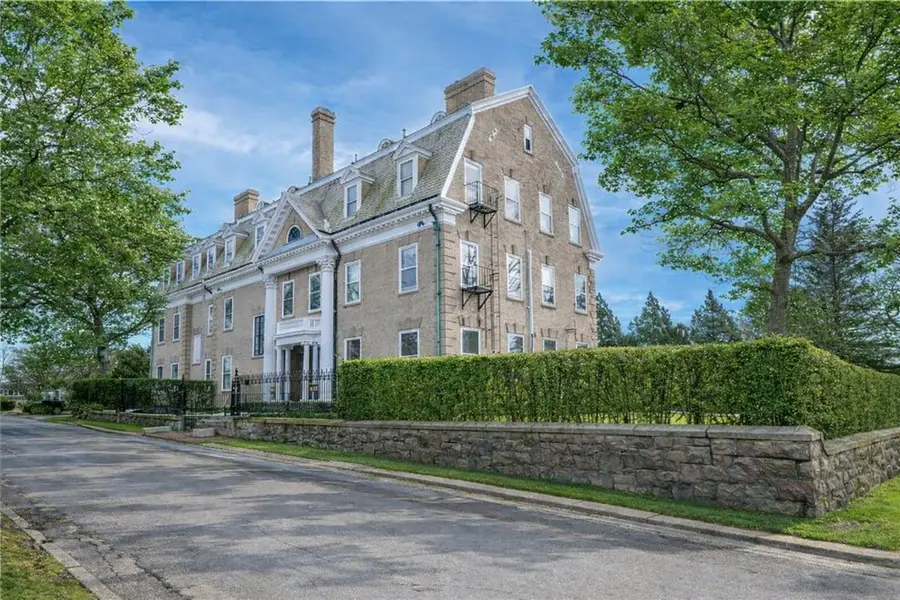 1 Oakwood Terrace #7, Newport, RI 02840 - #2