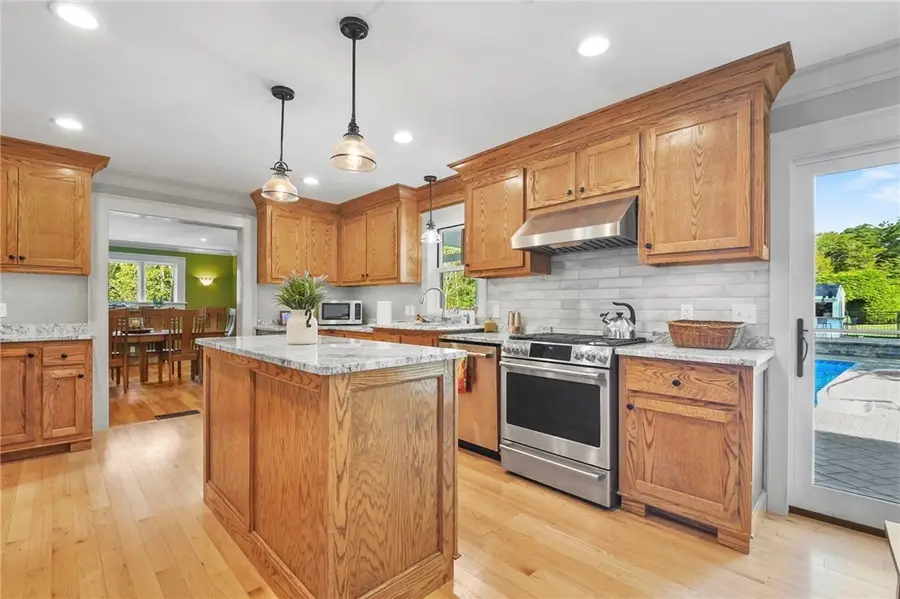 170 Saxony Avenue, Tiverton, RI 02878 - #3