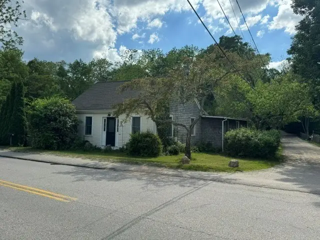 106 North Road, South Kingstown, RI 02879 - #2