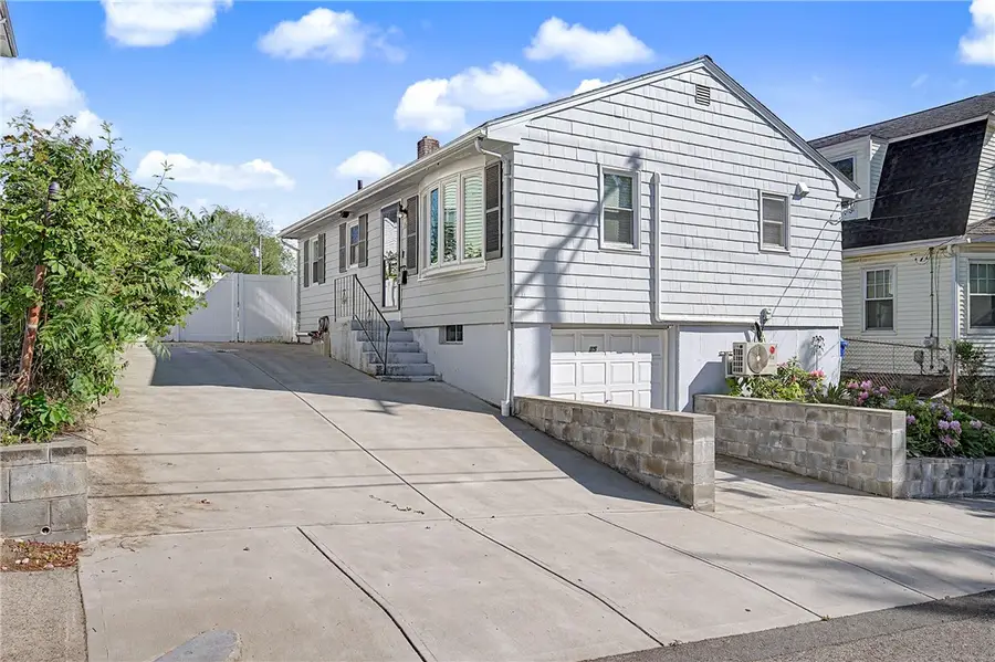 15 Beechwood Avenue, Pawtucket, RI 02860 - #2