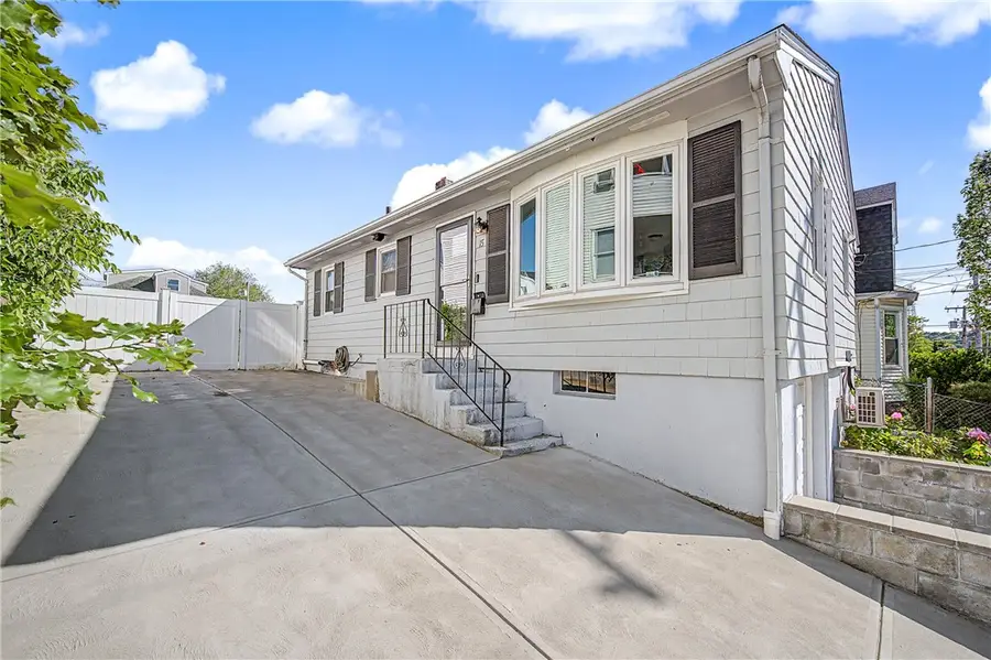 15 Beechwood Avenue, Pawtucket, RI 02860 - #3