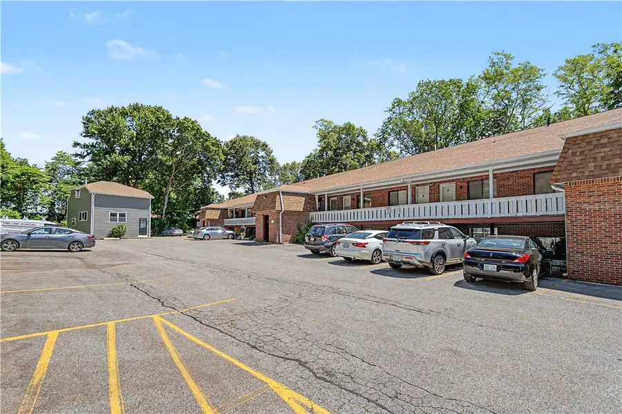 569 Smithfield Road #2, North Providence, RI 02904 - #3