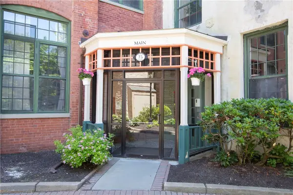 15 Higgins Street #113, Smithfield, RI 02917