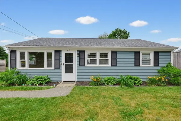 29 Rosedale Drive, Bristol, RI 02809