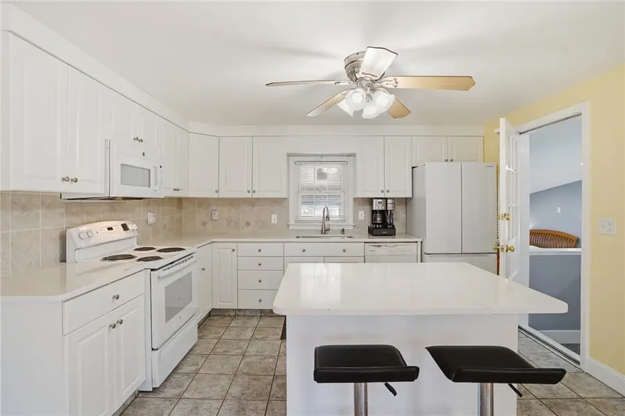 108 Hilton Avenue, Riverside, RI 02915 - #2