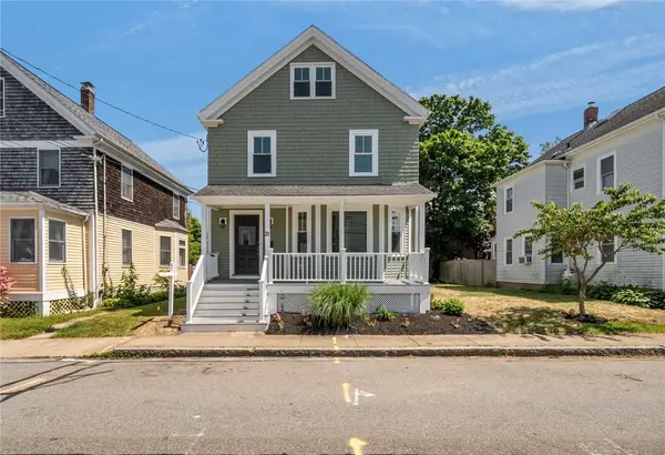 21 Russell Avenue, Newport, RI 02840