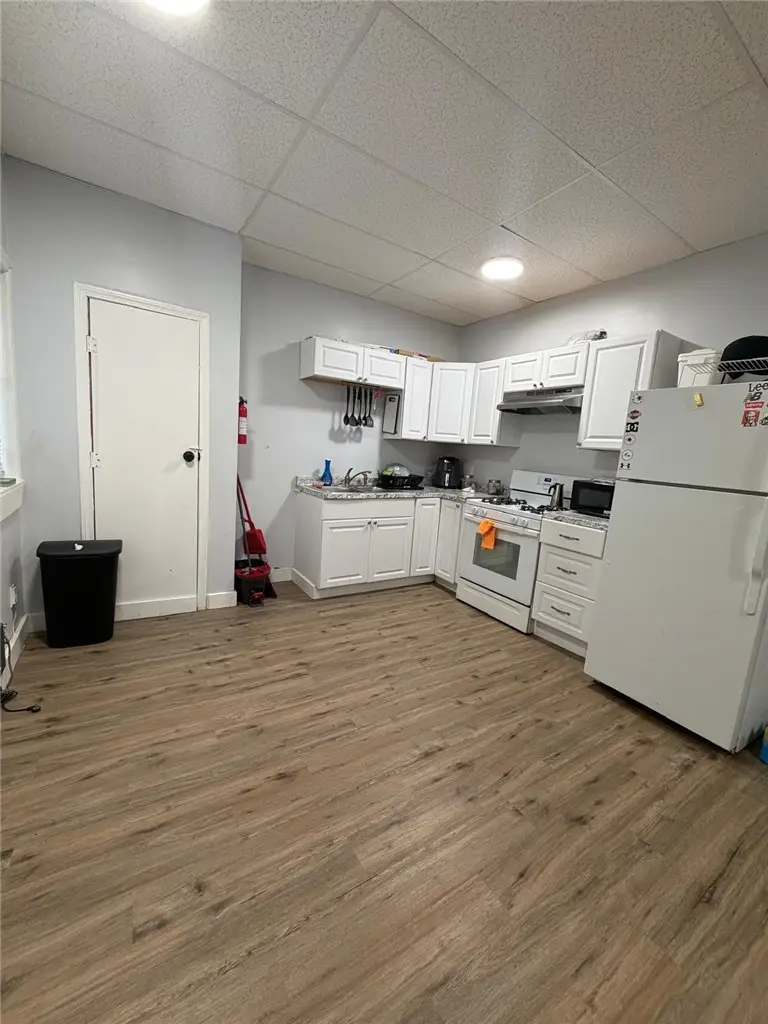 876 Douglas Avenue, Providence, RI 02908 - #2