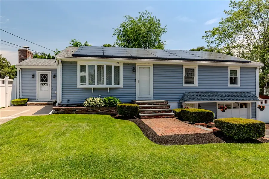 7 Oakcrest Drive, North Providence, RI 02904 - #2
