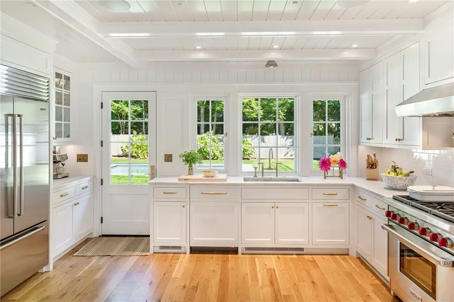11 Chachapacasset Road, Barrington, RI 02806 - #2