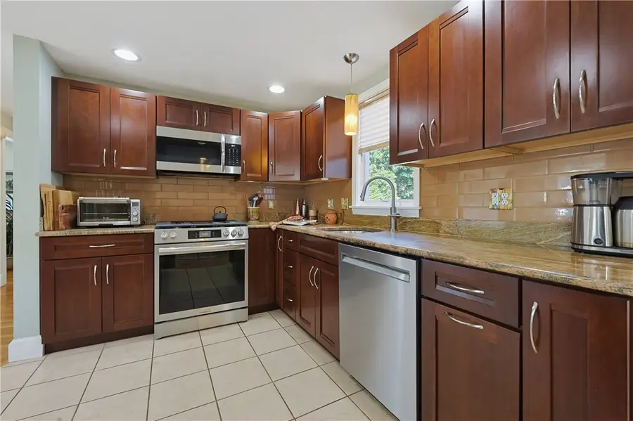 80 Circuit Drive, Riverside, RI 02915 - #3