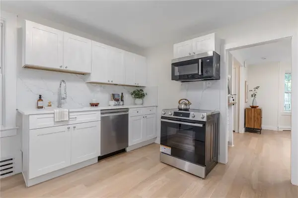 28 Young Street #Unit 1, Newport, RI 02840
