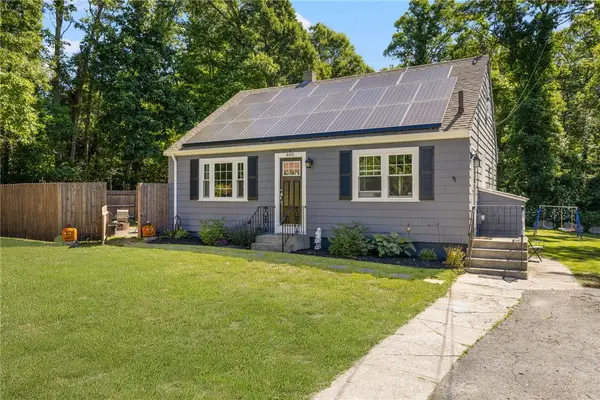 400 Crandall Road, Tiverton, RI 02878