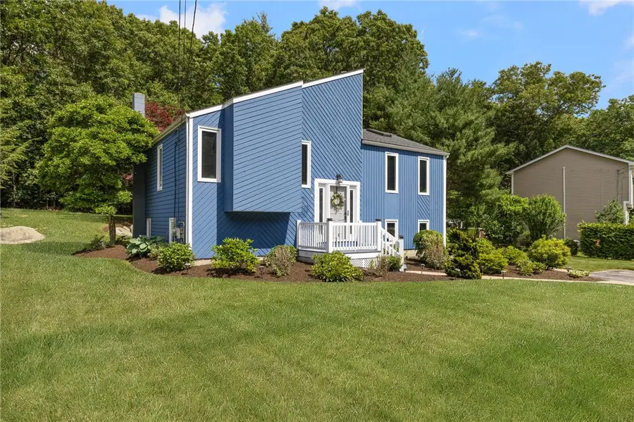 8 Birchwood Lane, Coventry, RI 02816 - #3