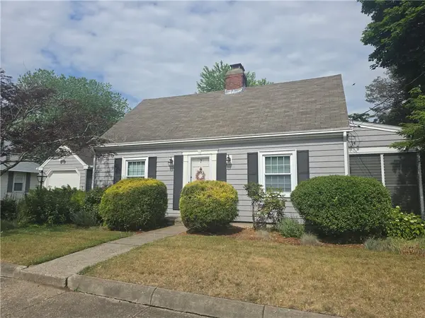 7 Wilton Avenue, Pawtucket, RI 02861
